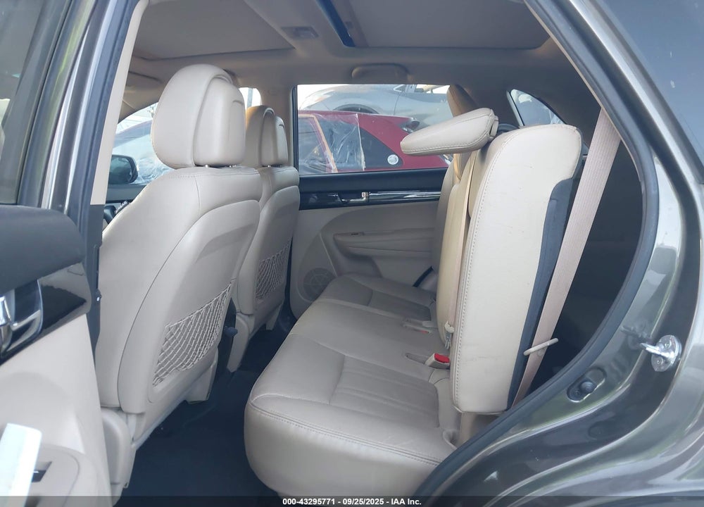 2013 KIA SORENTO VIN: 5XYKU4A20DG344531
