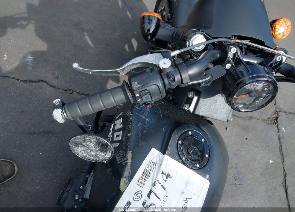 2023 INDIAN MOTORCYCLE CO. SCOUT BOBBER ABS VIN: 56KMTA006P3196737