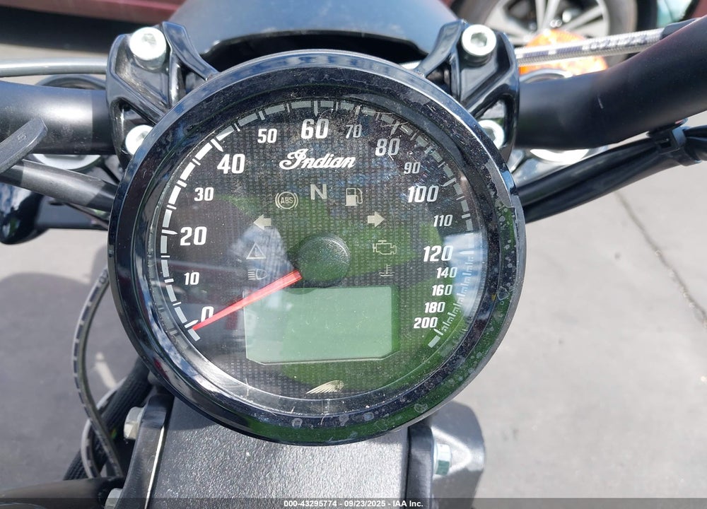 2023 INDIAN MOTORCYCLE CO. SCOUT BOBBER ABS VIN: 56KMTA006P3196737