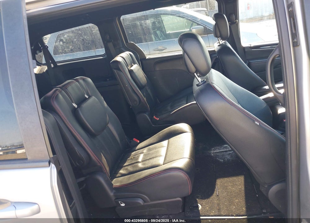 2018 DODGE GRAND CARAVAN GT VIN: 2C4RDGEG7JR219555