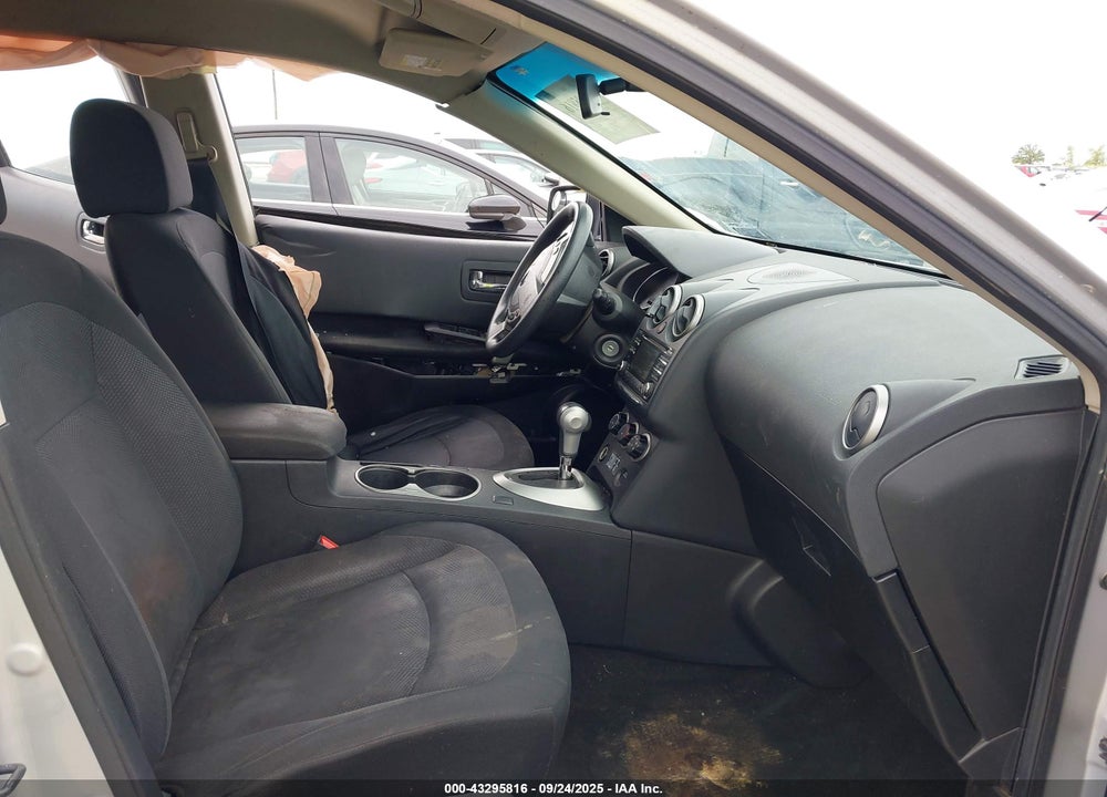 2015 NISSAN ROGUE VIN: JN8AS5MTXFW157027