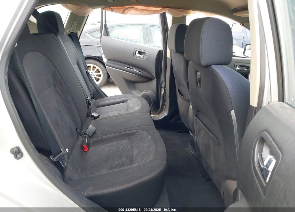 2015 NISSAN ROGUE VIN: JN8AS5MTXFW157027