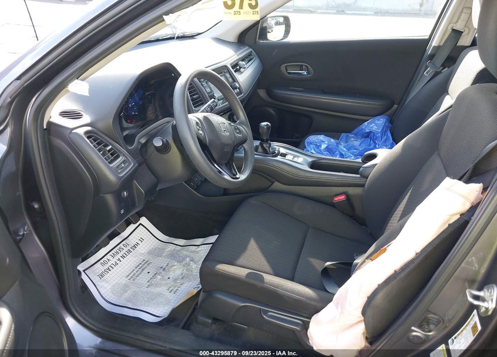 2016 HONDA HR-V LX VIN: 3CZRU5G39GM738292