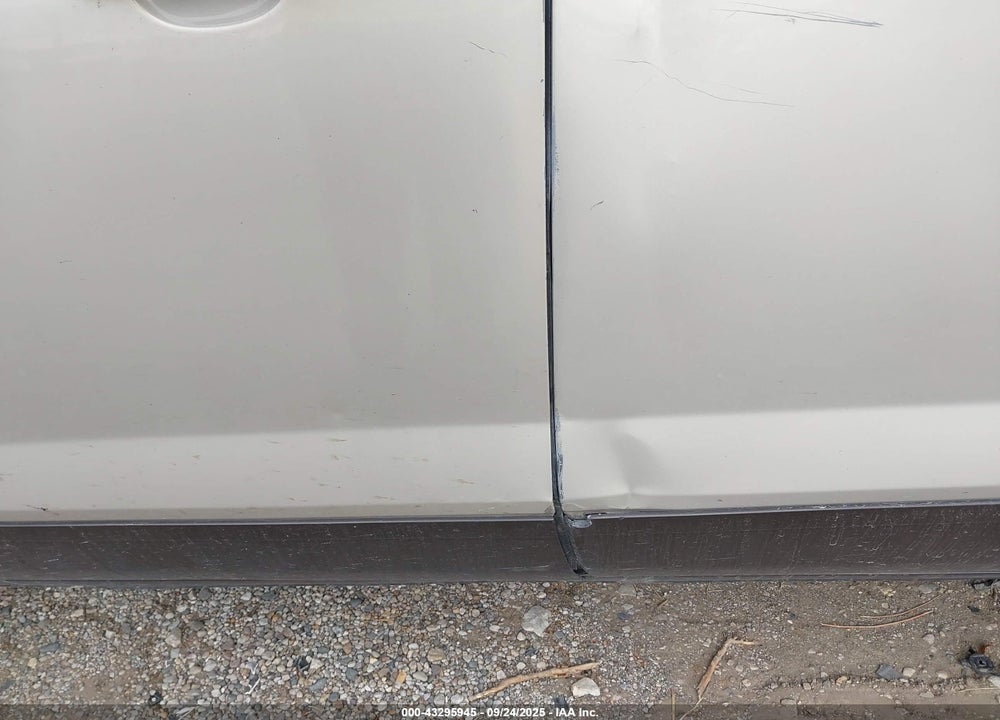 2010 BUICK ENCLAVE VIN: 5GALRBED6AJ140156