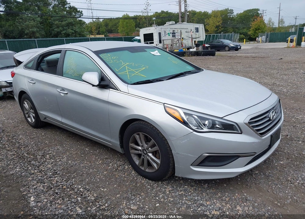 2016 HYUNDAI SONATA SE VIN: 5NPE24AF3GH376196