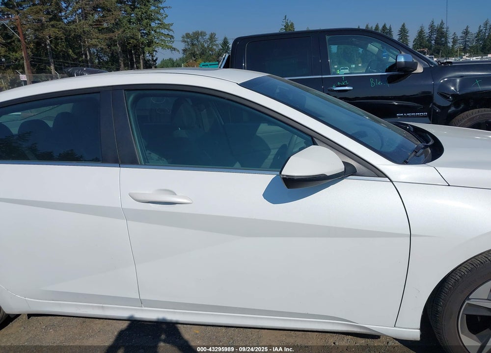 2021 HYUNDAI ELANTRA VIN: 5NPLN4AG8MH043589