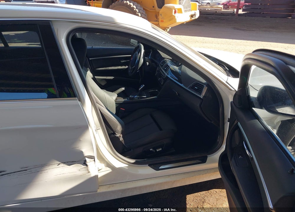 2017 BMW 3 SERIES VIN: WBA8B9G33HNU56149