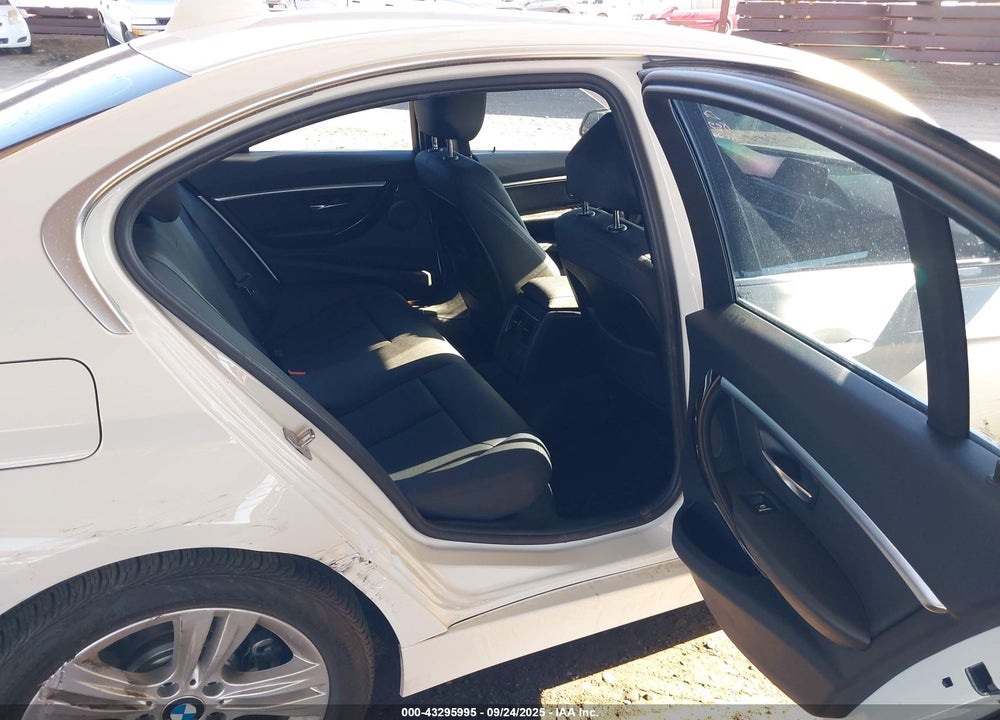 2017 BMW 3 SERIES VIN: WBA8B9G33HNU56149