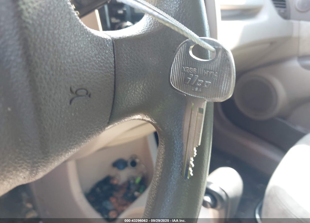 2008 KIA SPORTAGE VIN: KNDJF724287457858