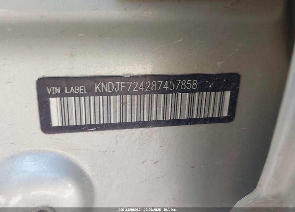2008 KIA SPORTAGE VIN: KNDJF724287457858