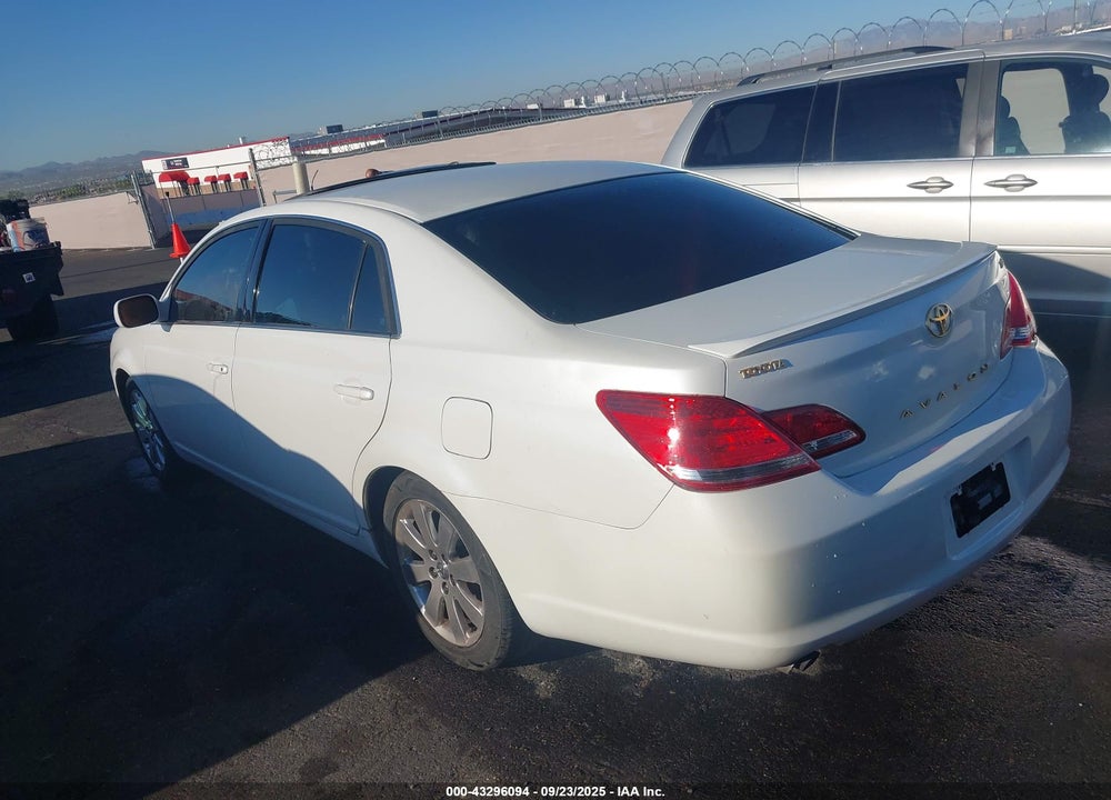 2005 TOYOTA AVALON XLS VIN: 4T1BK36B05U055671