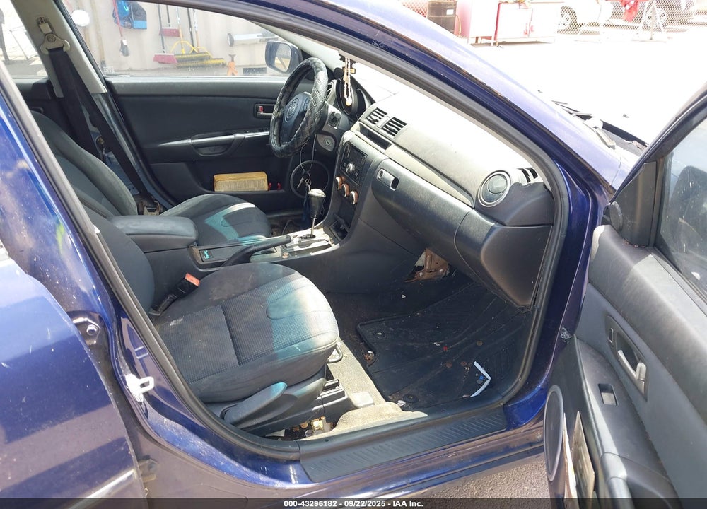 2005 MAZDA 3 S VIN: JM1BK143551299404