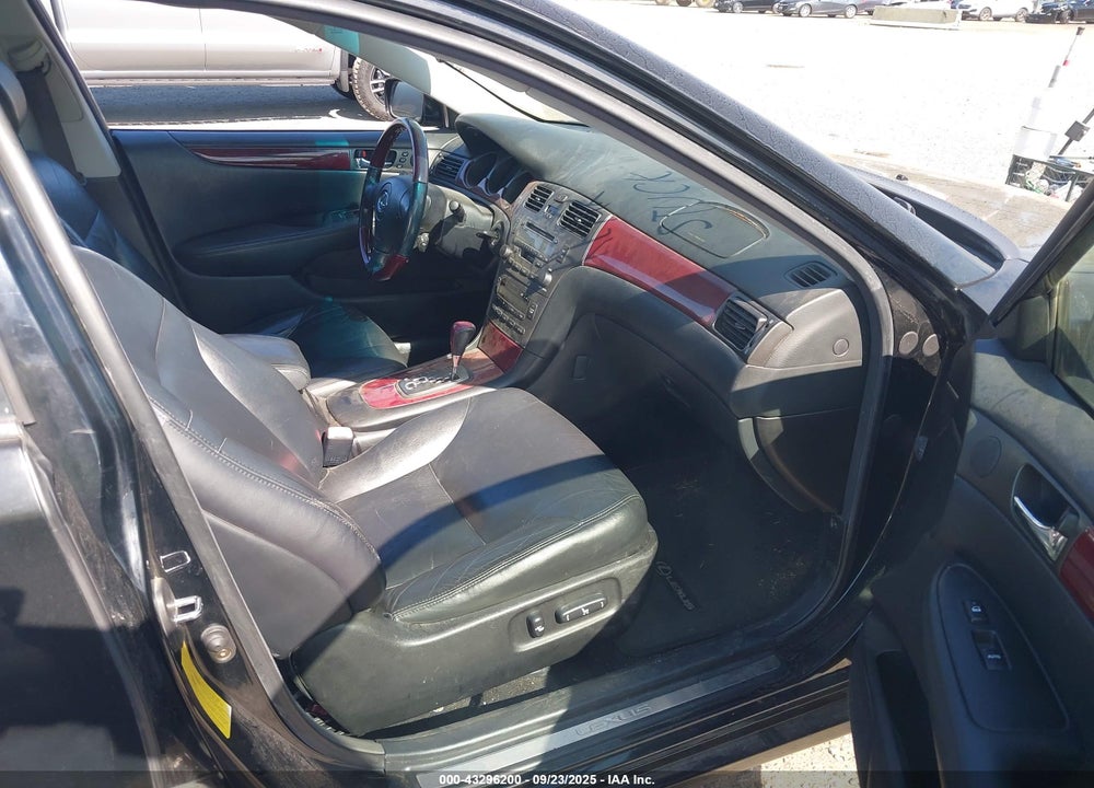 2004 LEXUS ES 330 VIN: JTHBA30G845006060
