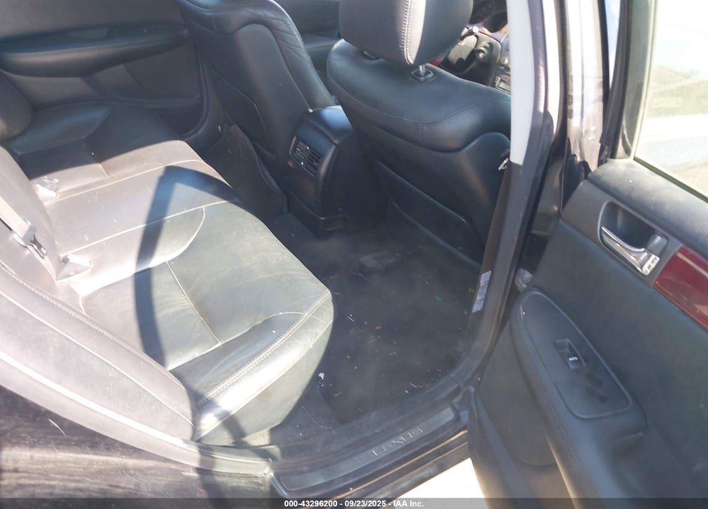 2004 LEXUS ES 330 VIN: JTHBA30G845006060