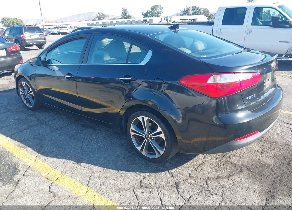 2016 KIA FORTE EX VIN: KNAFZ4A8XG5556158