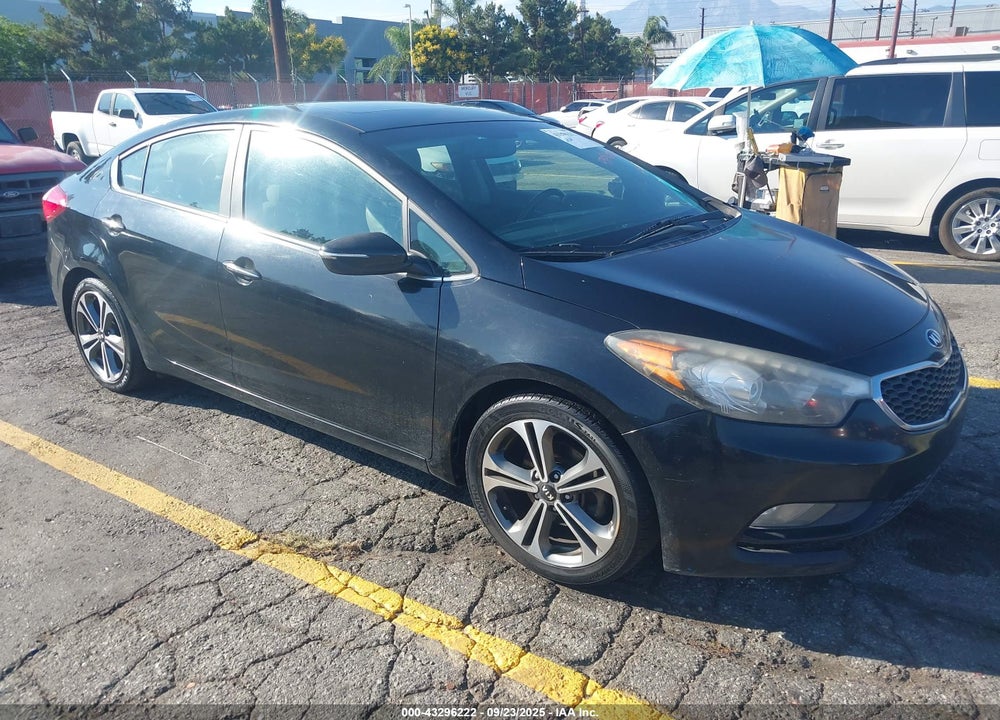 2016 KIA FORTE EX VIN: KNAFZ4A8XG5556158