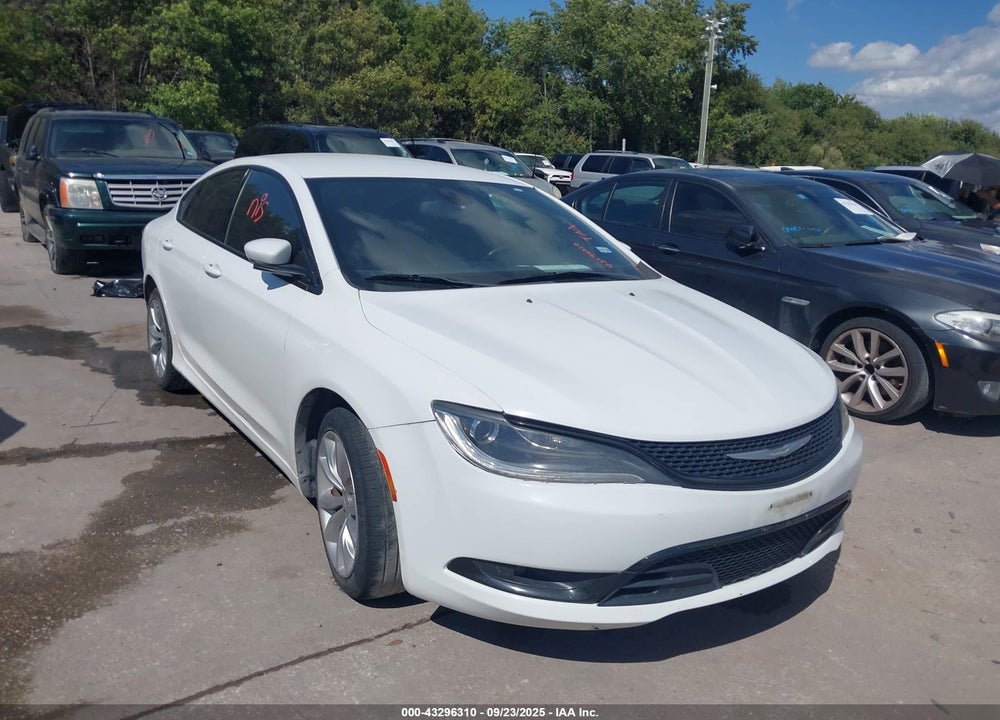 2015 CHRYSLER 200 S VIN: 1C3CCCBG4FN517477