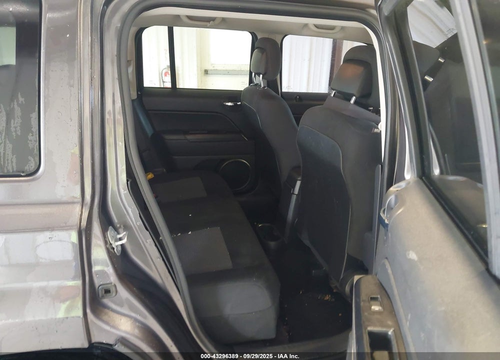 2016 JEEP PATRIOT LATITUDE VIN: 1C4NJRFB0GD597573