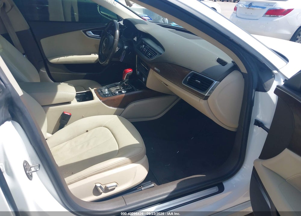 2016 AUDI A7 VIN: WAUWGAFC0GN076342