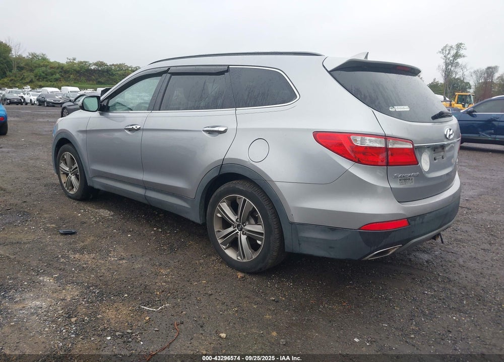 2013 HYUNDAI SANTA FE VIN: KM8SRDHF8DU007870