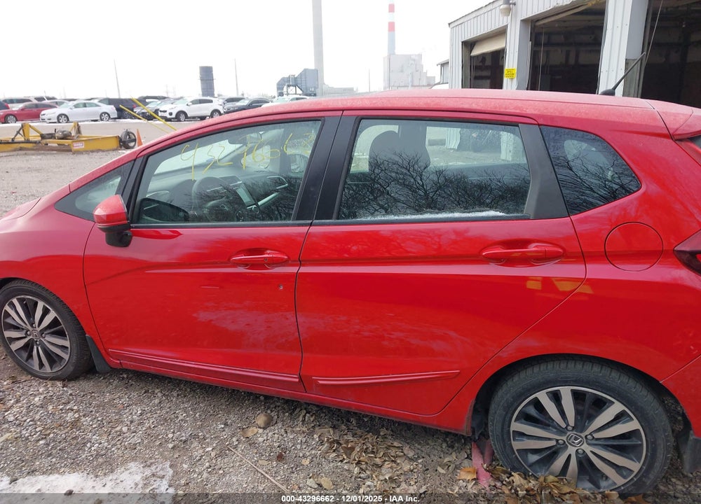 2015 HONDA FIT VIN: 3HGGK5H86FM767746