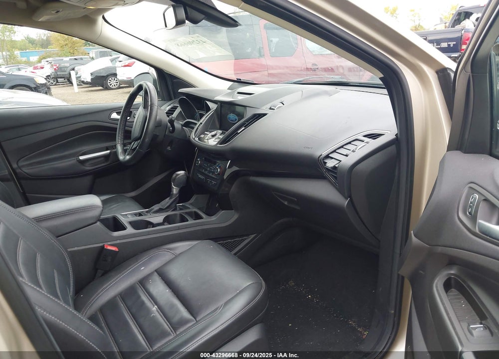 2017 FORD ESCAPE VIN: 1FMCU9J95HUE21666