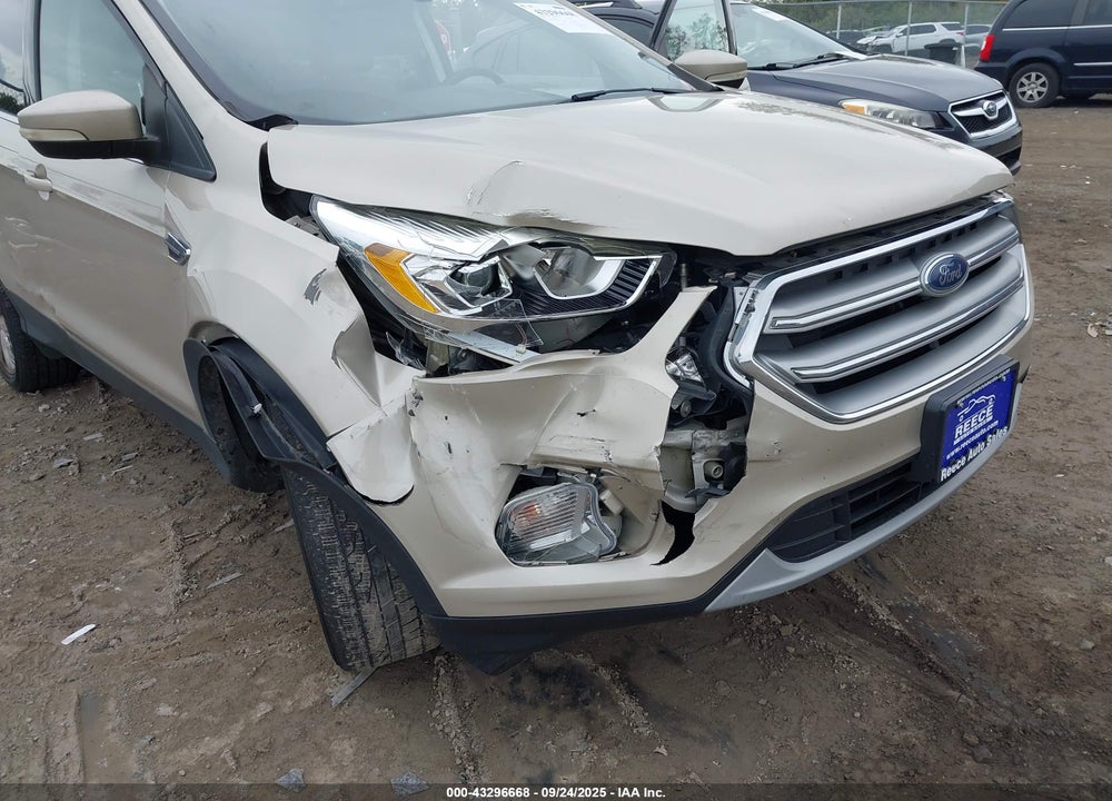 2017 FORD ESCAPE VIN: 1FMCU9J95HUE21666