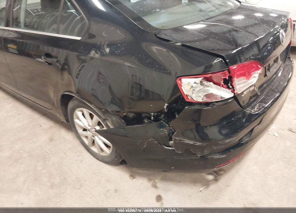 2014 VOLKSWAGEN JETTA VIN: 3VWD17AJ8EM426213