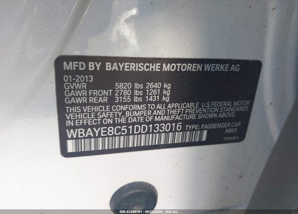 2013 BMW 7 SERIES VIN: WBAYE8C51DD133016