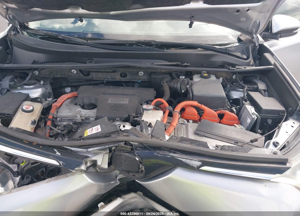 2018 TOYOTA RAV4 HYBRID XLE VIN: JTMRJREV2JD237029