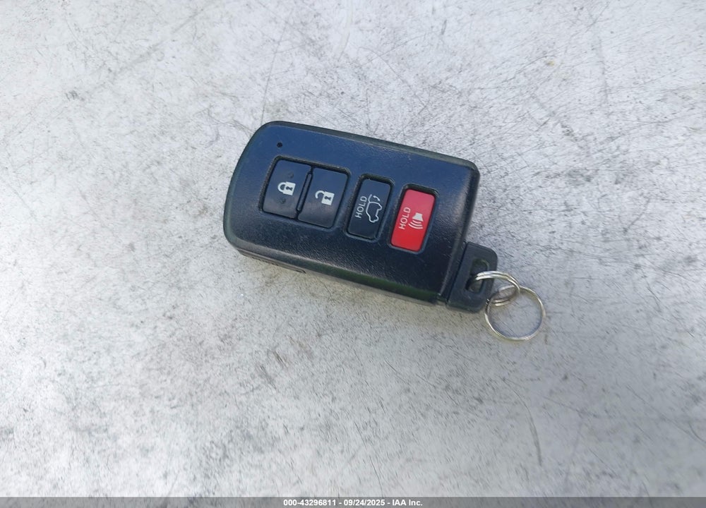 2018 TOYOTA RAV4 HYBRID XLE VIN: JTMRJREV2JD237029