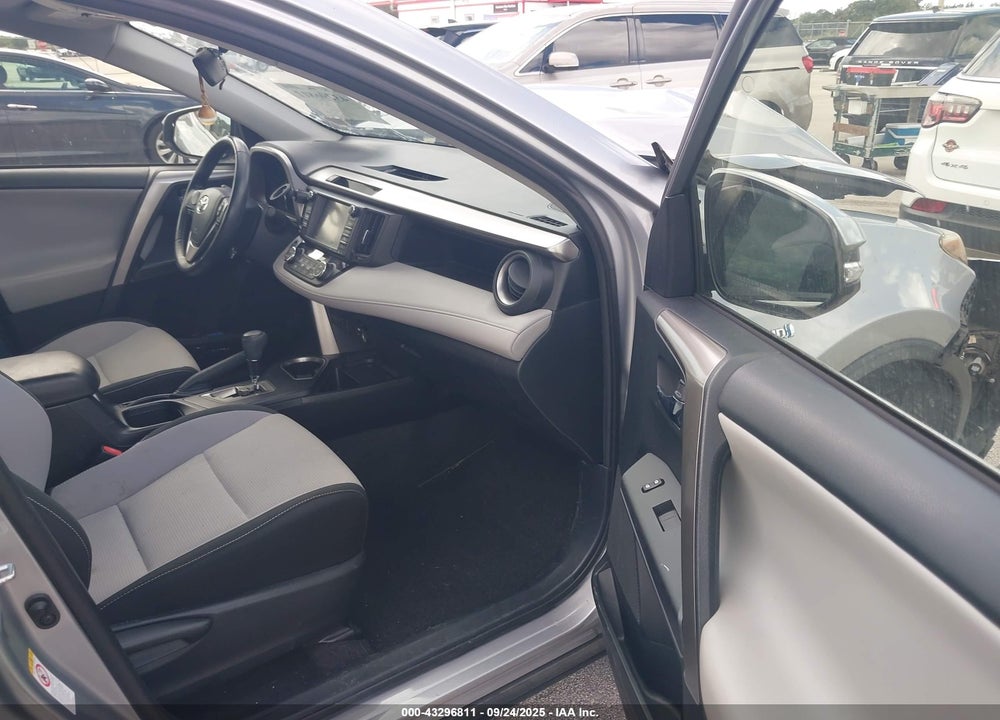 2018 TOYOTA RAV4 HYBRID XLE VIN: JTMRJREV2JD237029