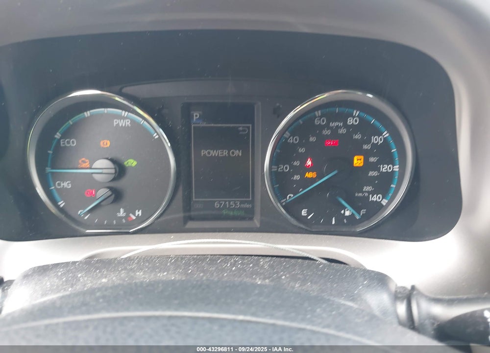 2018 TOYOTA RAV4 HYBRID XLE VIN: JTMRJREV2JD237029