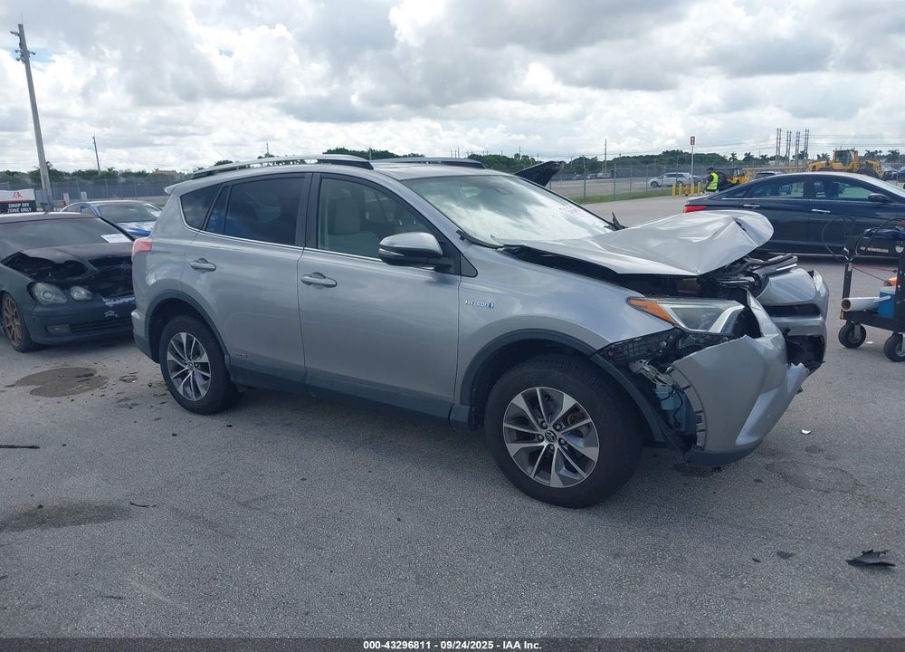 2018 TOYOTA RAV4 HYBRID XLE VIN: JTMRJREV2JD237029
