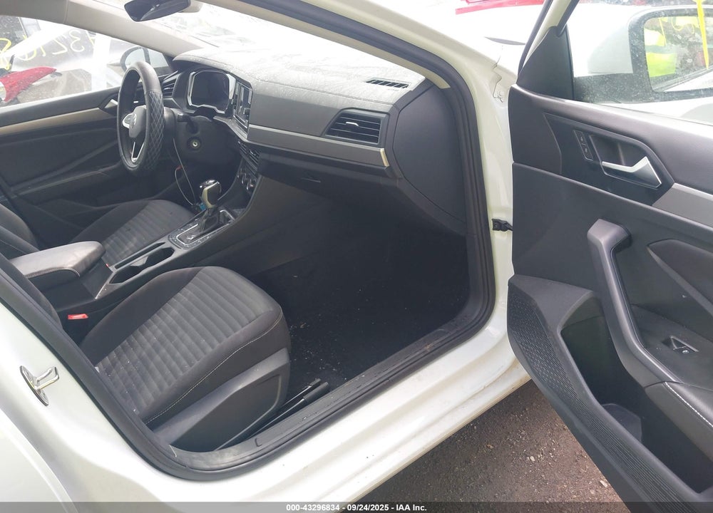 2024 VOLKSWAGEN JETTA 1.5T S VIN: 3VW5M7BUXRM103405