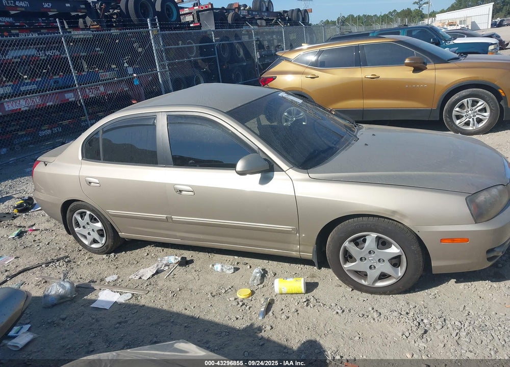 2005 HYUNDAI ELANTRA VIN: KMHDN46D45U197450