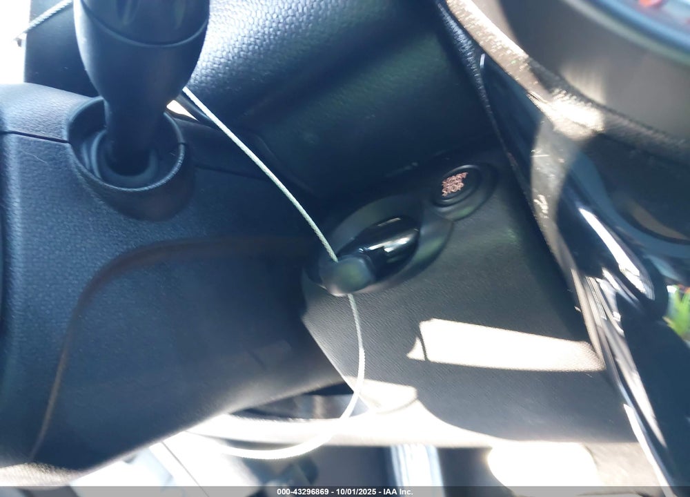 2013 MINI COUNTRYMAN VIN: WMWZC5C5XDWP33983