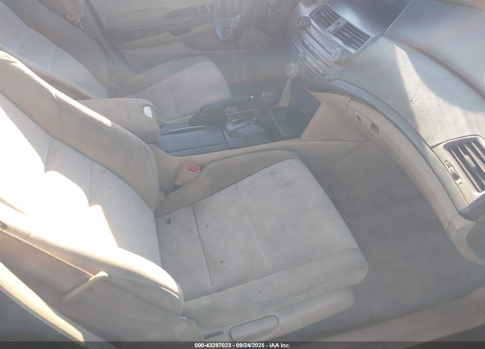 2008 HONDA ACCORD 2.4 LX VIN: JHMCP26368C035771