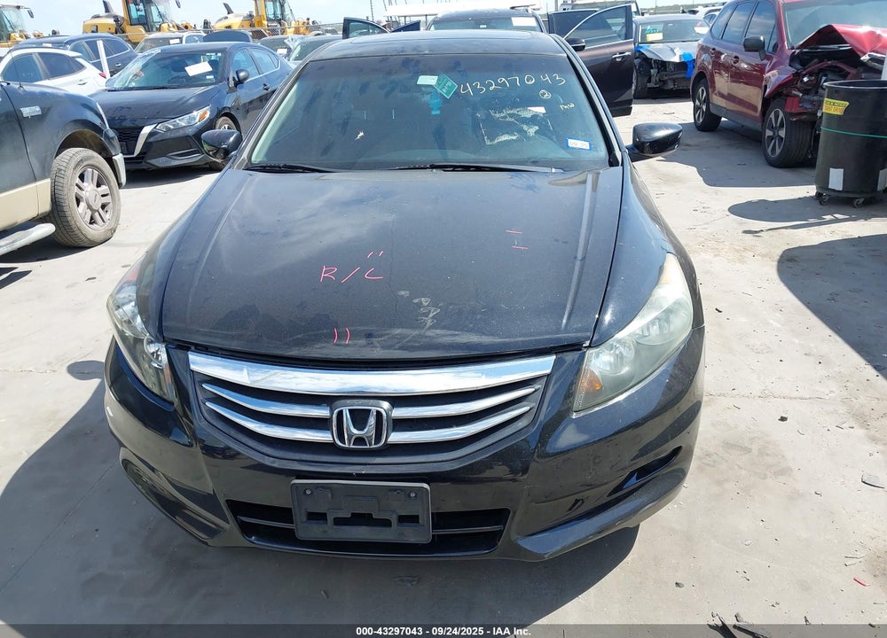 2011 HONDA ACCORD VIN: 5KBCP3F86BB002915