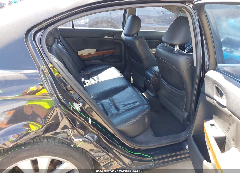 2011 HONDA ACCORD VIN: 5KBCP3F86BB002915