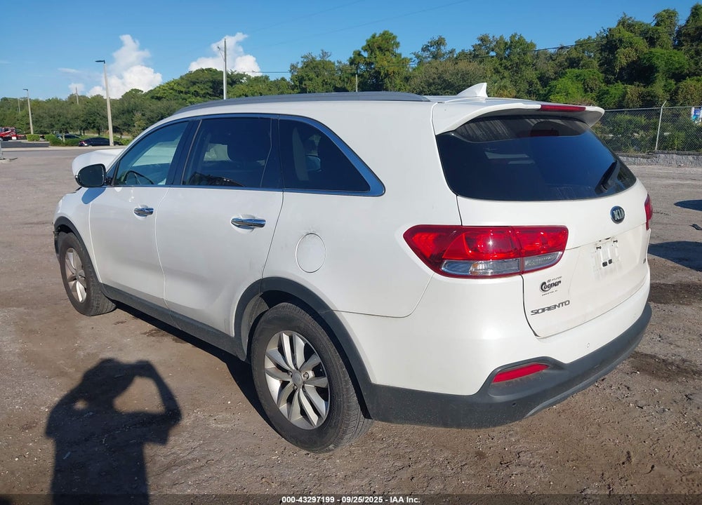 2016 KIA SORENTO VIN: 5XYPG4A35GG173544