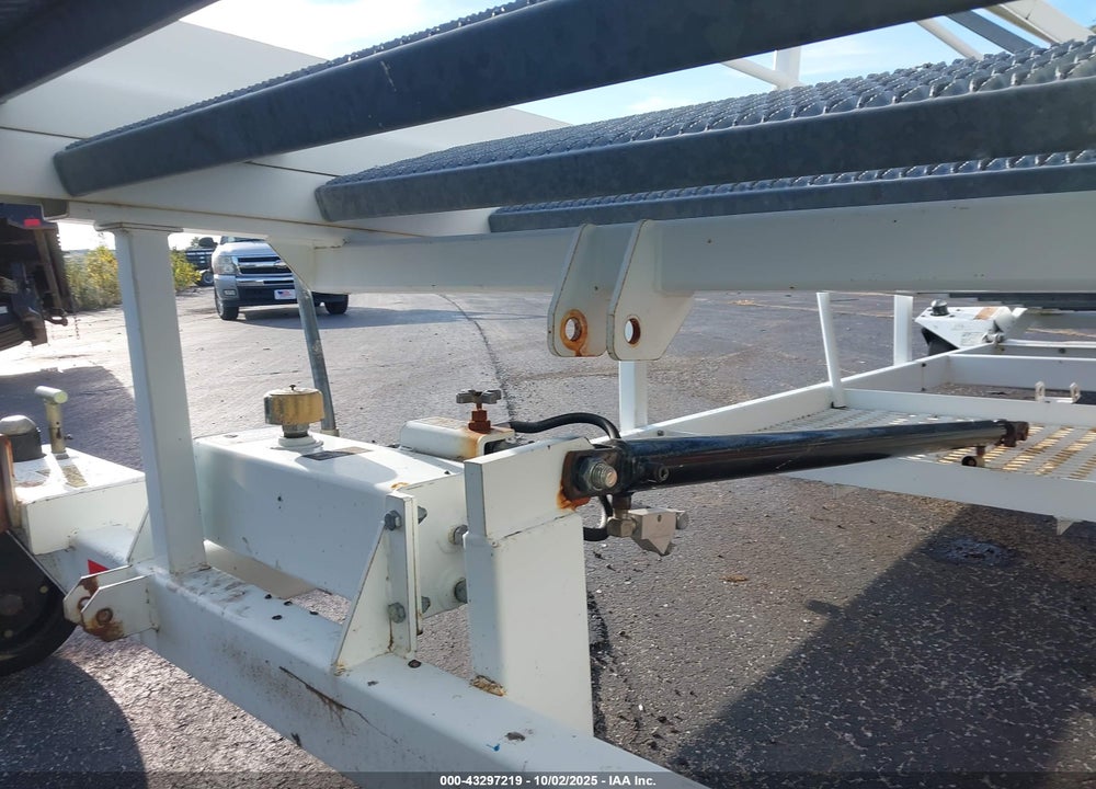 2011 EQUIPMENT STEEL GSE A203473D VIN: 00000000000026012