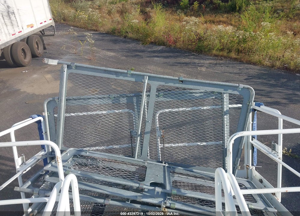 2011 EQUIPMENT STEEL GSE A203473D VIN: 00000000000026012