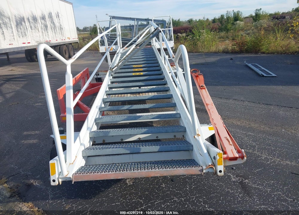 2011 EQUIPMENT STEEL GSE A203473D VIN: 00000000000026012