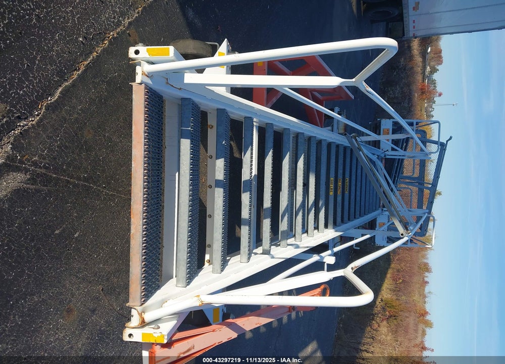 2011 EQUIPMENT STEEL GSE A203473D VIN: 00000000000026012