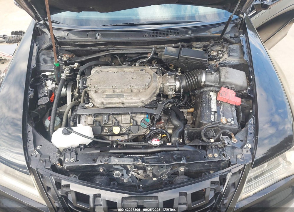 2010 ACURA RL VIN: JH4KB2F61AC001618