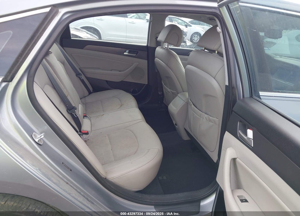 2016 HYUNDAI SONATA VIN: 5NPE34AF9GH372800