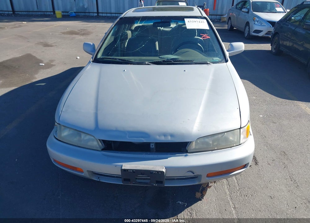 1997 HONDA ACCORD EX VIN: 1HGCD5658VA098666