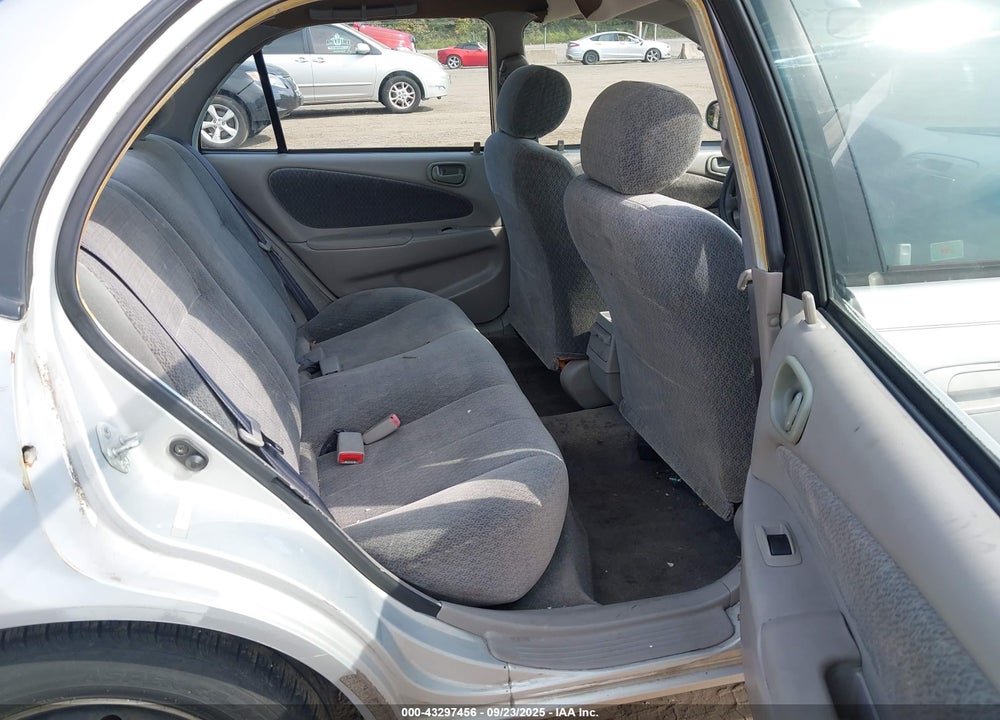 2001 TOYOTA COROLLA LE VIN: 2T1BR12E41C426052