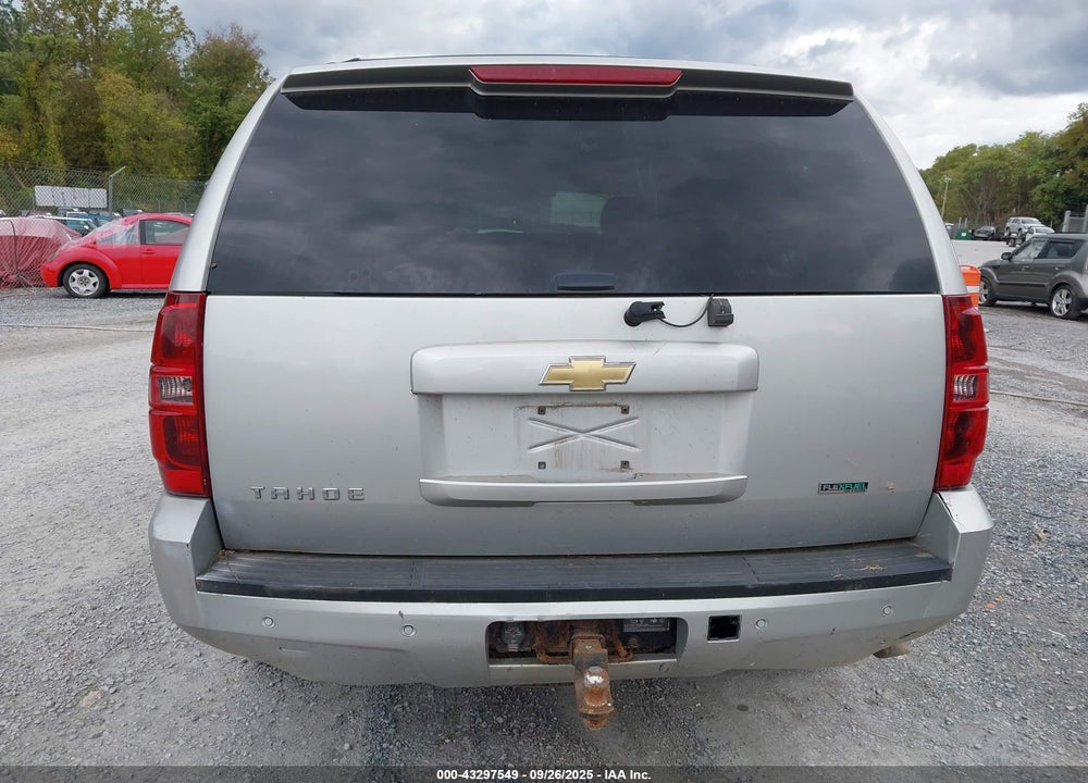 2011 CHEVROLET TAHOE VIN: 1GNSKBE00BR136450